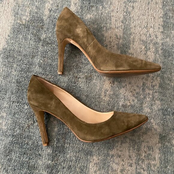 Banana Republic Olive Green Suede Heels 4 in heels sz 8 M - Picture 4 of 9